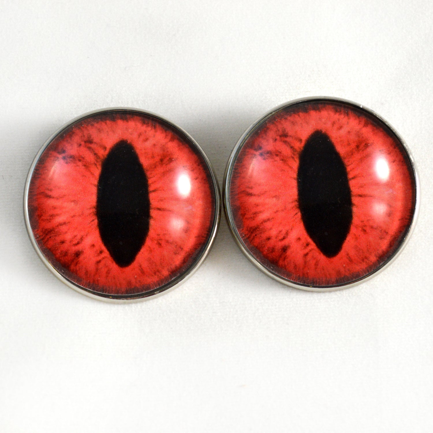 Red Cat Sew-On Button Glass Eyes - Prismatic Fiber Arts