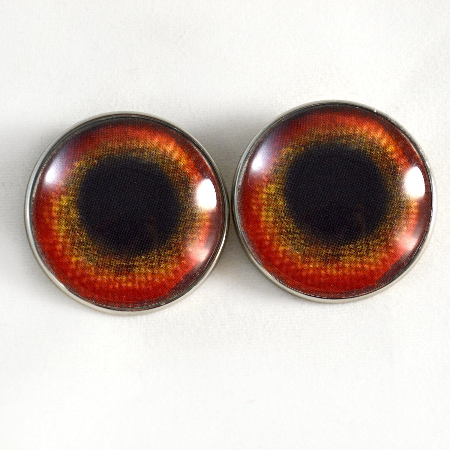 Red Parrot Sew-On Button Glass Eyes - Prismatic Fiber Arts