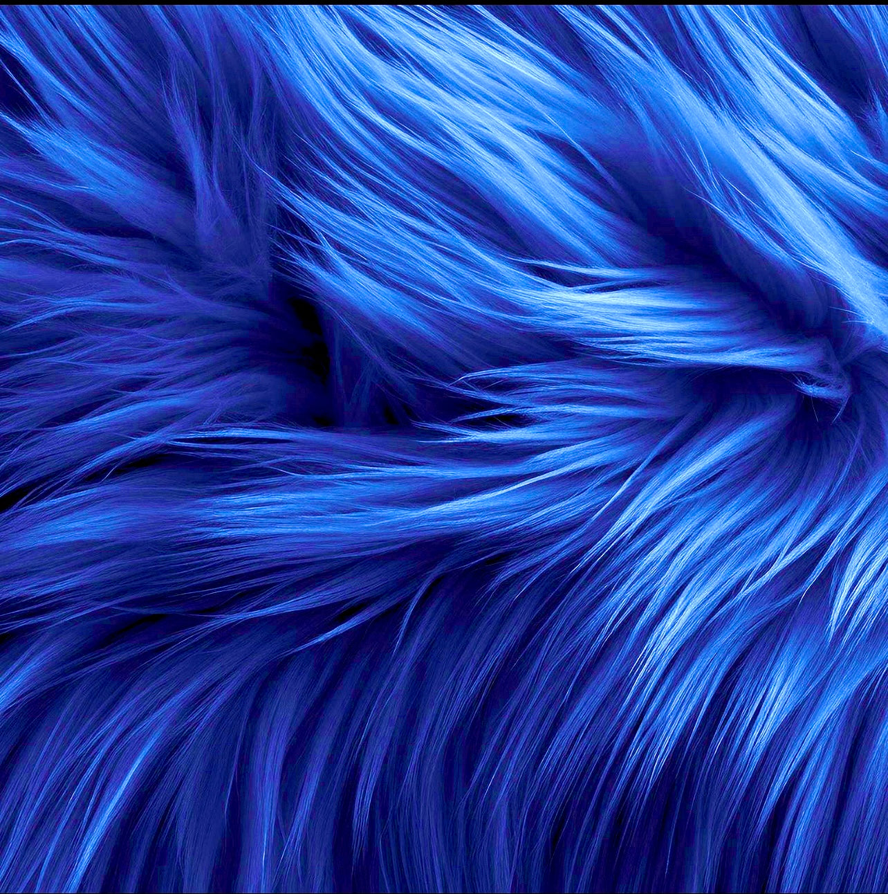 Round Shaggy Faux Fur Fabric - 48 inches Diameter - Circular Fluffy Faux Fur for Home Decor - Prismatic Fiber Arts