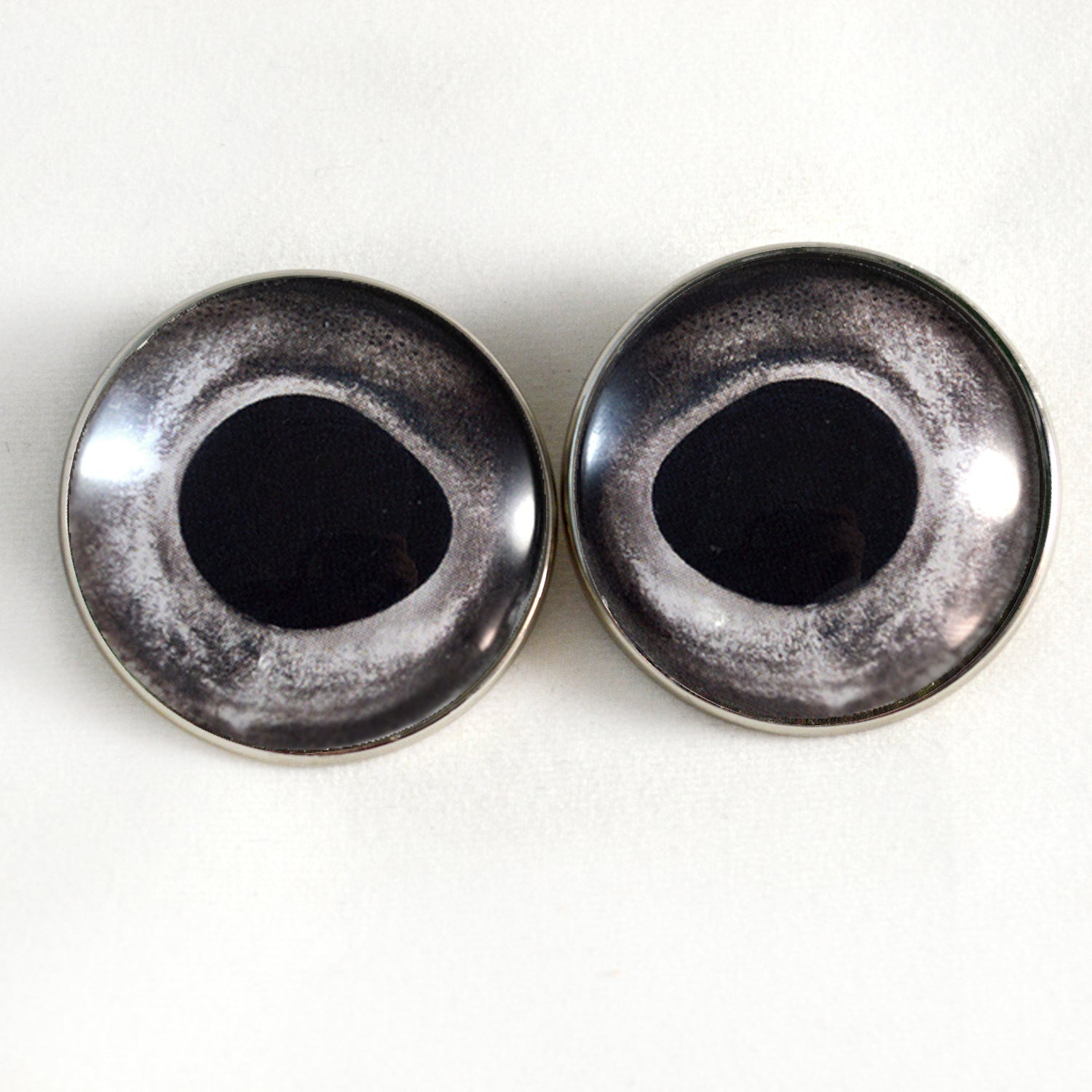 Natural Silver Fish Sew-On Button Glass Eyes - Prismatic Fiber Arts