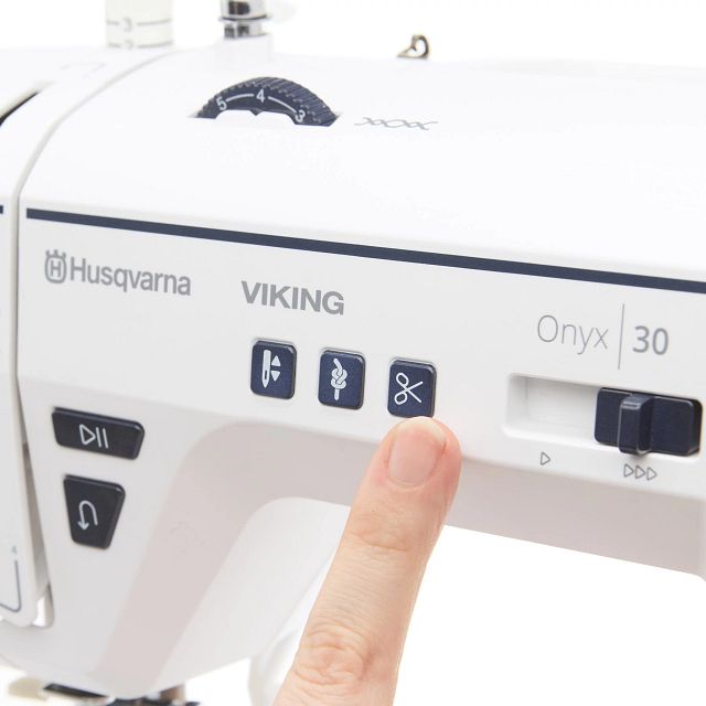 HUSQVARNA® VIKING® ONYX™ 30 Sewing Machine - Prismatic Fiber Arts