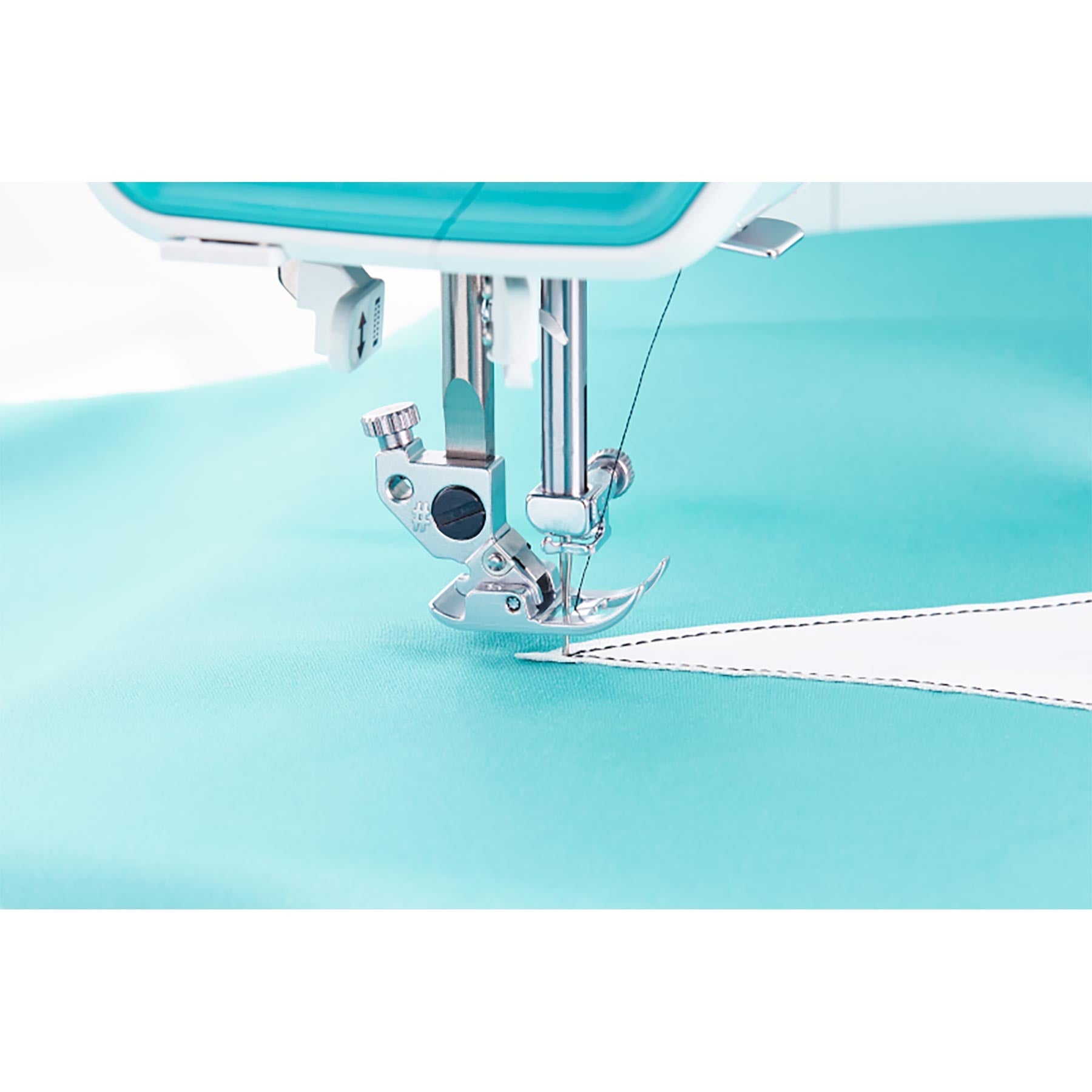 SMARTER BY PFAFF™ 260c Sewing Machine - Prismatic Fiber Arts